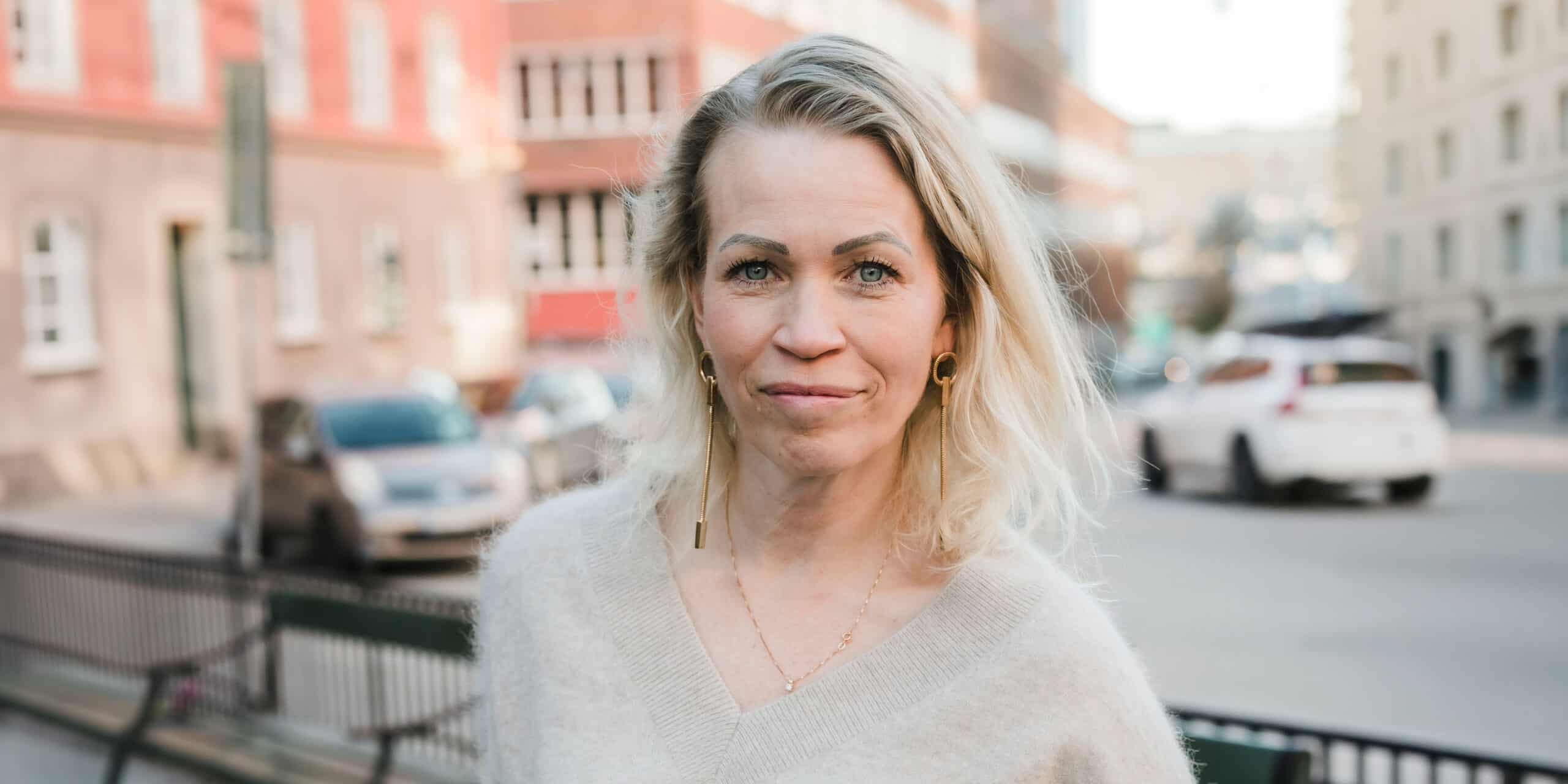 Porträtt av Linda Lindell.