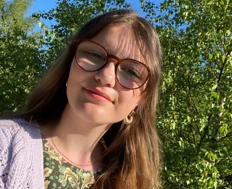 Porträtt av Estelle Lindstedt.