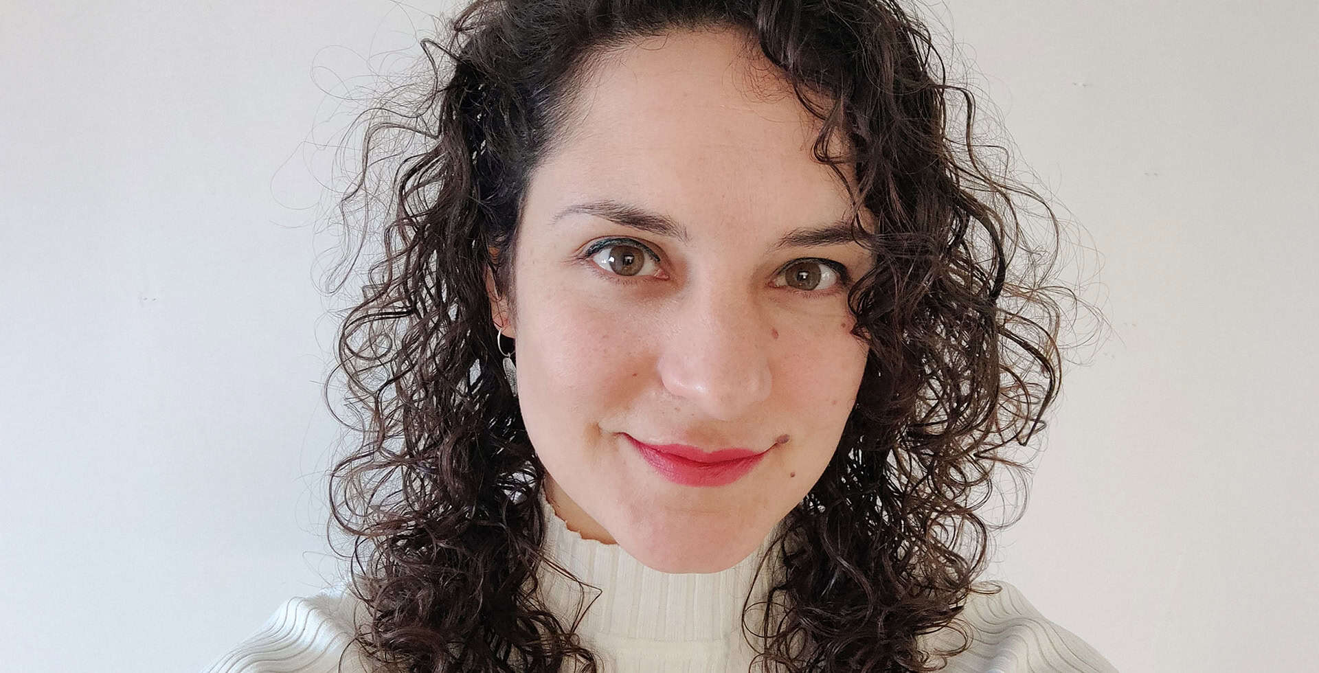 Porträtt av Iris Stoltenborg.